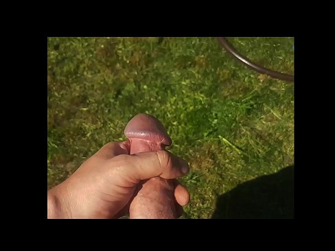 ❤️ Hotfies e ndyhet pidhi i saj rozë dhe përfundon me një shiringë në një kopsht veror ️❌ Video seksi tek ne sq.xxxifuck.ru ️❤
